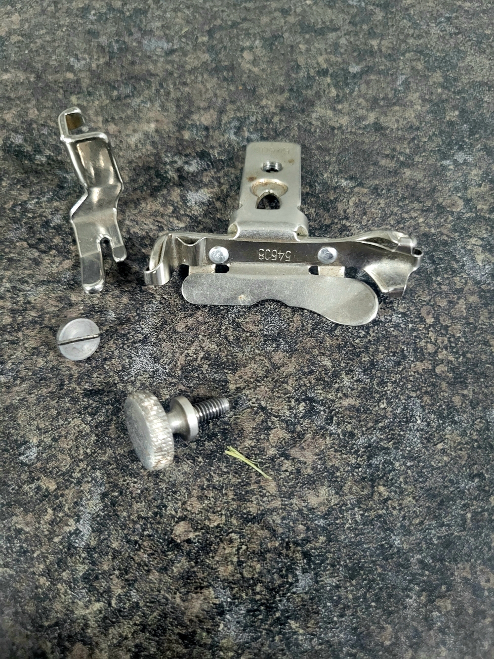 Singer 128 Shuttle Bobbin Case Holder 54508 & Presser Foot 15281